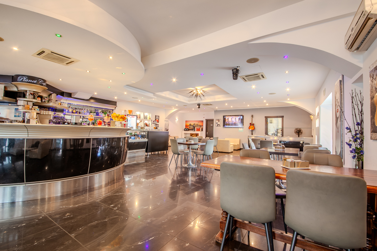 Bar-Pizzeria-01-Planet-Cafe-Olbia